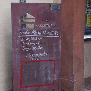 wunderschöne Werbetafel vorm Kasseturm Weimar