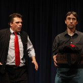 Akt II: In der Nacht: In Zachäus' Gedanken ziehen all die vorüber, die er schlecht behandelt hat.