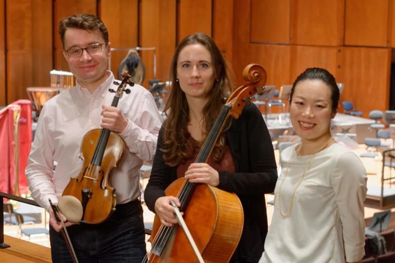 Piano Trio Classique Sergei Bolotny violin Keiko Sakuma piano Noëlle Weidmann cello foto Michiel Klep Piano Trio Classique Sergei Bolotny violin Keiko Sakuma piano Noëlle Weidmann cello foto Michiel Klep