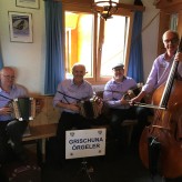 Landi Graubünden im Rest. Sartons Vabella mit Gastmusikant Hans-Andrea Toggwiler