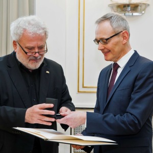 Verleihung der Staufermedaille durch Staatsminister Klaus-Peter Murawski (Januar 2018)