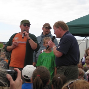 Hier mit Hafenmeister Uli Köllman, der leider viel zu früh verstorben ist ... du fehlst, Uli!