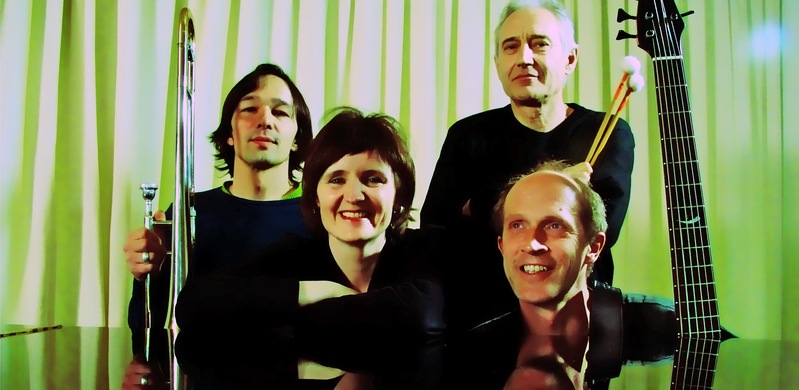 Nick Gutersohn, trombone, M.K., Marco Käppeli, drums, Jan Schlegel, el. bass Nick Gutersohn, trombone, M.K., Marco Käppeli, drums, Jan Schlegel, el. bass