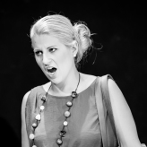 Premiere „Die Göttin im Kater“ - Larissa Angelini (Emma)