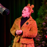 Larissa Angelini (Frau Immergrün) © Maria Cheilopoulou 