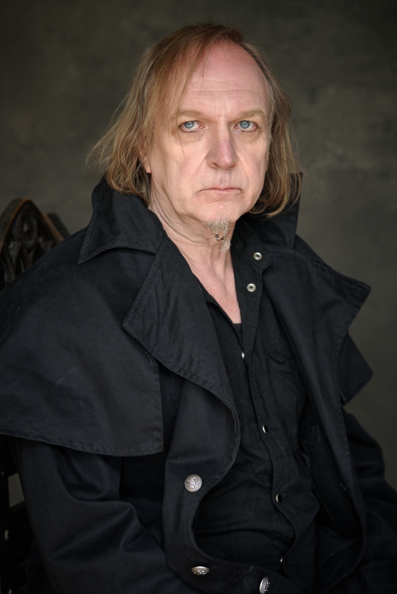 Rolf Gambe, Kontrabass, Flöte Rolf Gambe, Kontrabass, Flöte