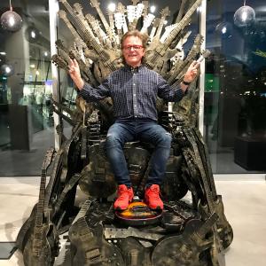 "1FACH2" in Amsterdam:  Gitarren-Thron im A'DAM Tower