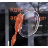 2025-03-04 (solange ich Menstruationsblut produziere, arbeite ich damit) Serie Weißensee Berlin die Blutblasen- techn. Support Richard Stöhr