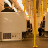 2025-08-09 (solange ich Menstruationsblut produziere, arbeite ich damit) Serie BVG Richtung Charlottenburg 