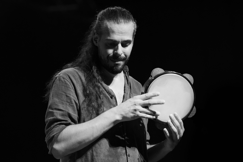 Andrey Tanzu Riqq by Ellen Schmauss Andrey Tanzu Riqq by Ellen Schmauss