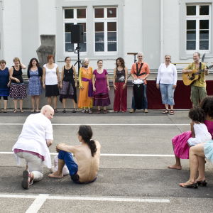 Auftritt des Projekts "Singen und Trommeln", 2015