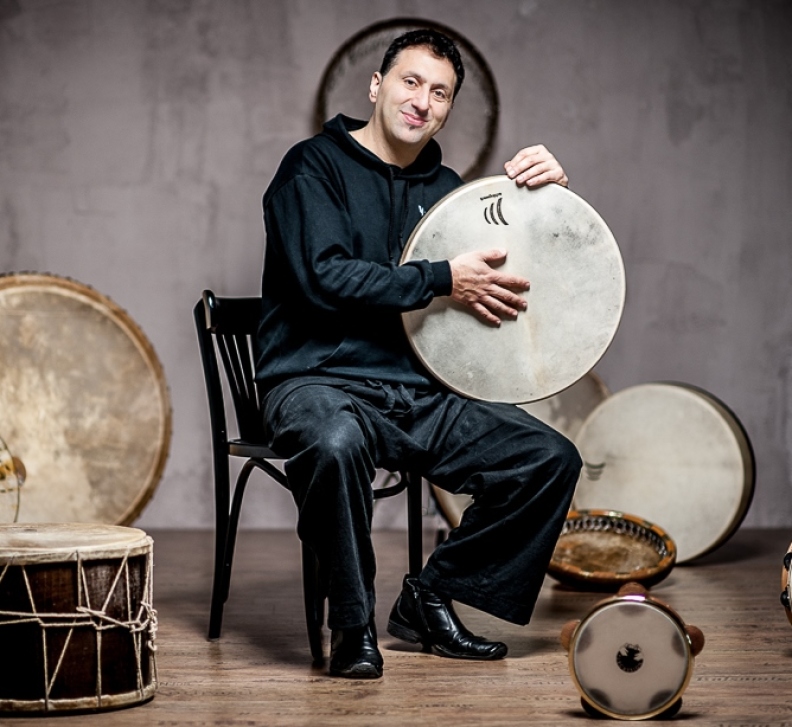 photo by Yoshi Toscani