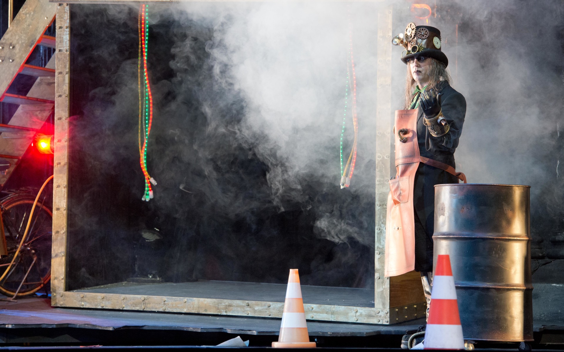 Jacques Offenbach, Les Contes d‘Hoffmann, Oper Bonn 2015 · Johannes Mertes, Spalanzani · © Thilo Beu